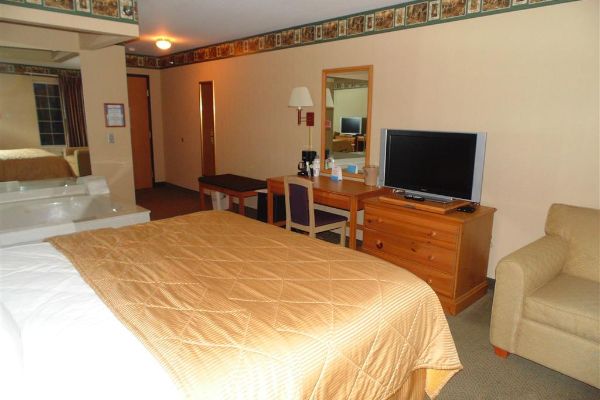 AMERICAN INN AND SUITES (Nellsville)